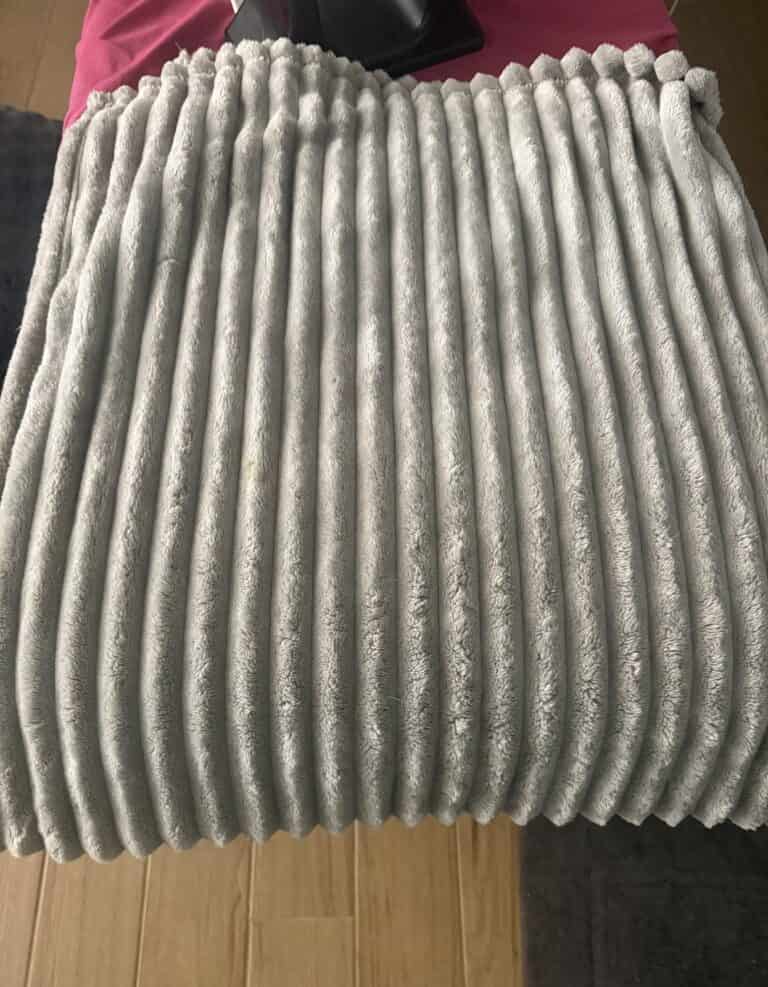 a dog anxiety blanket in home