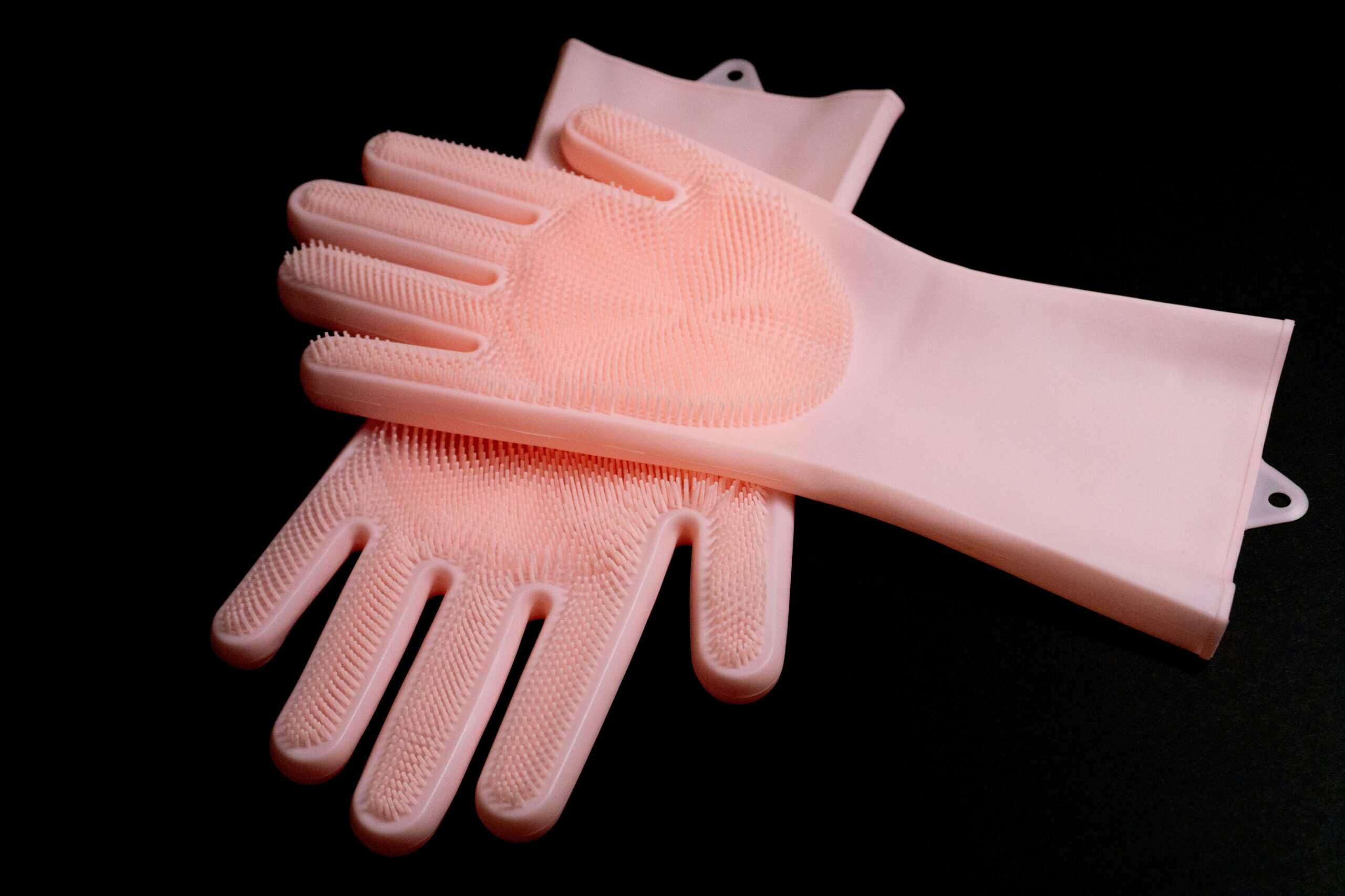 Best Cat Grooming Gloves and Deshedding Tools in 2026: 5 Picks That Cut Loose Fur and Hairballs