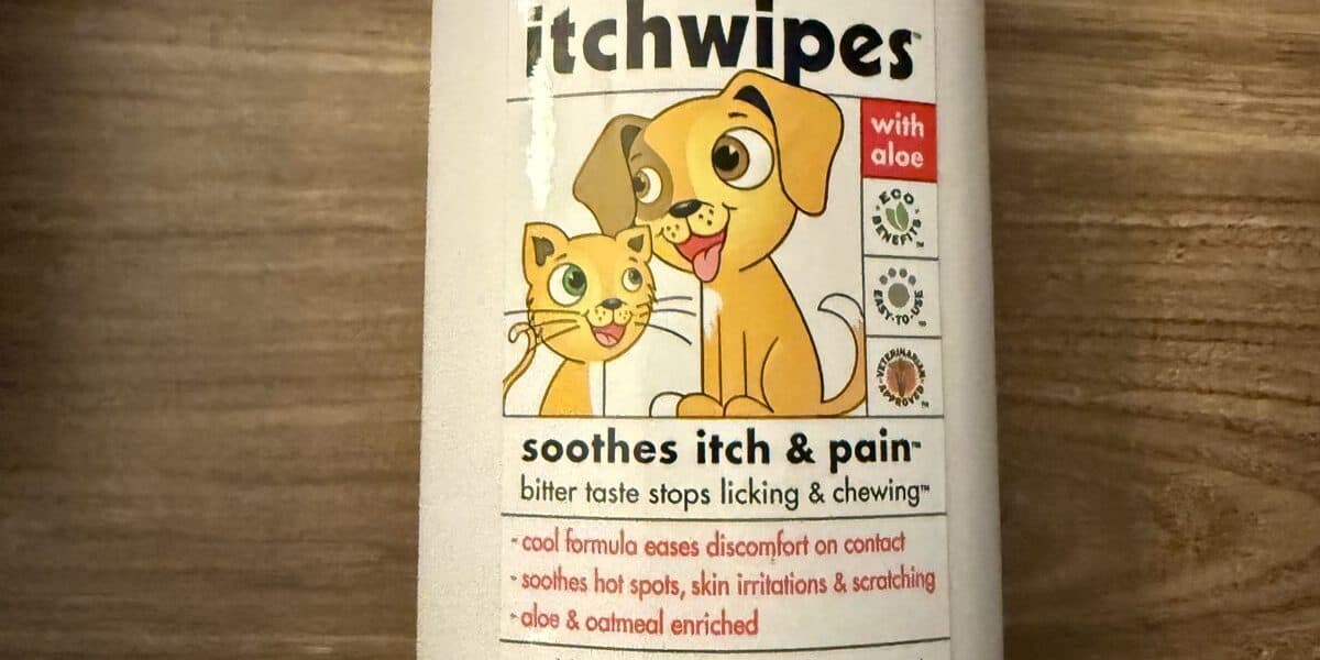 Best Dog Grooming Wipes in 2026: Quick-Clean Picks for Paws, Coats, and Faces