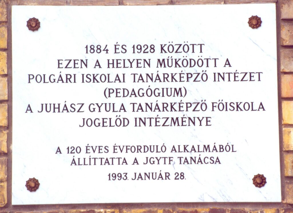 Emléktáblák 7 alkotas utca 44 10 e1641465575841