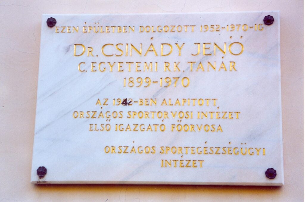 Emléktáblák 27 alkotas utca 44 4