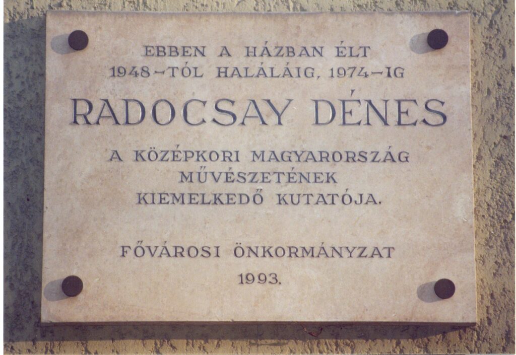 Emléktáblák 111 kek golyo utca 20