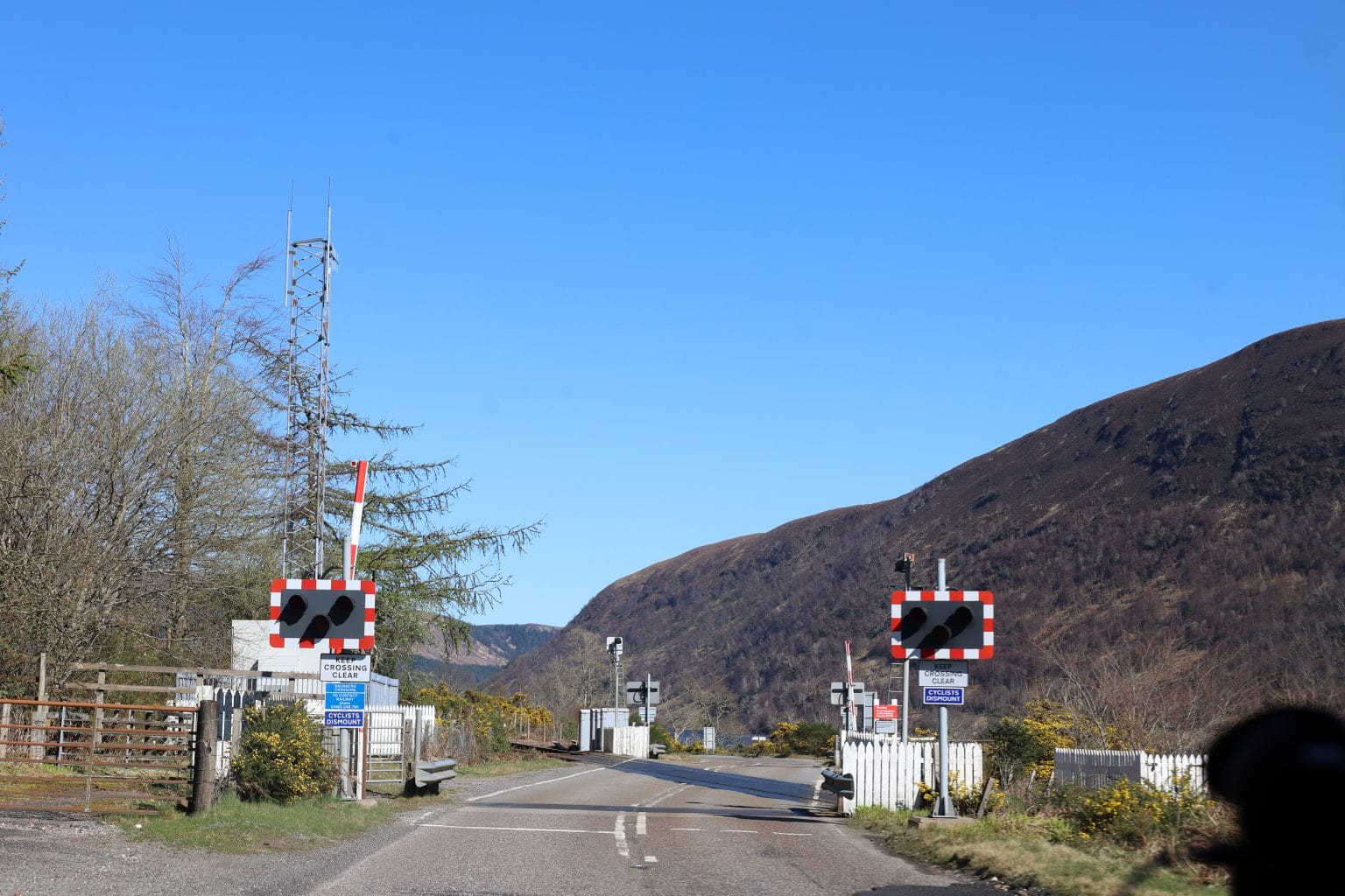 Scottish Highland level crossing
