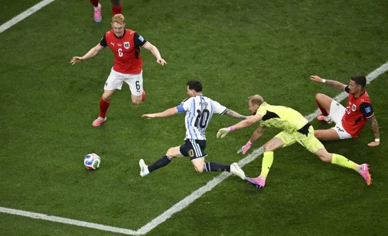 梅西2026世界杯16强阿根廷3-1佛得角双响第20球晋级八强