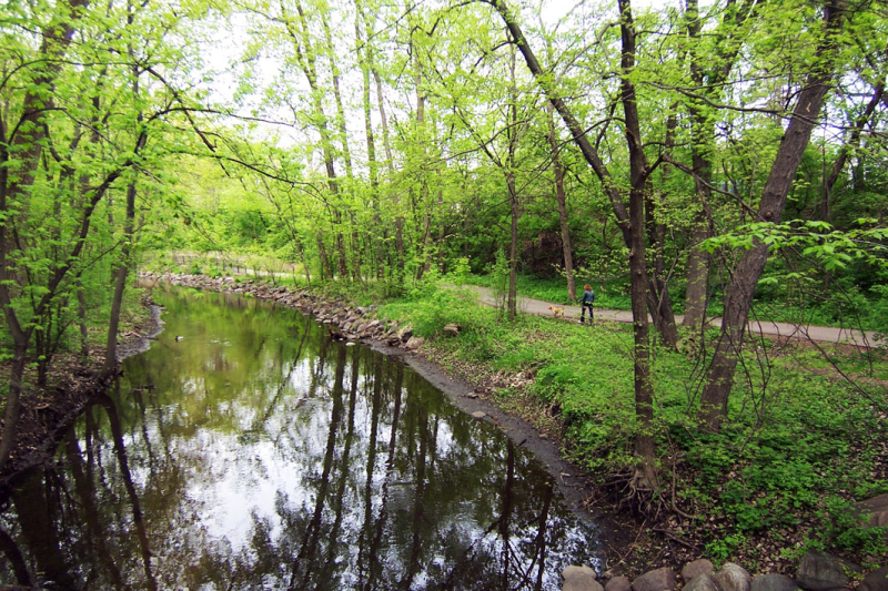 Minnehaha Parkway