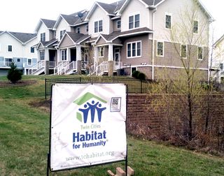 Habitat-signTH
