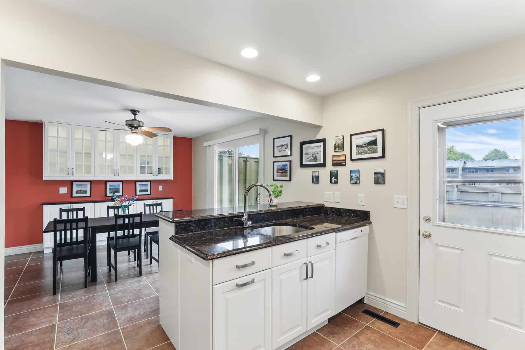 17 Web Or Mls 166 Windsor Ln 10