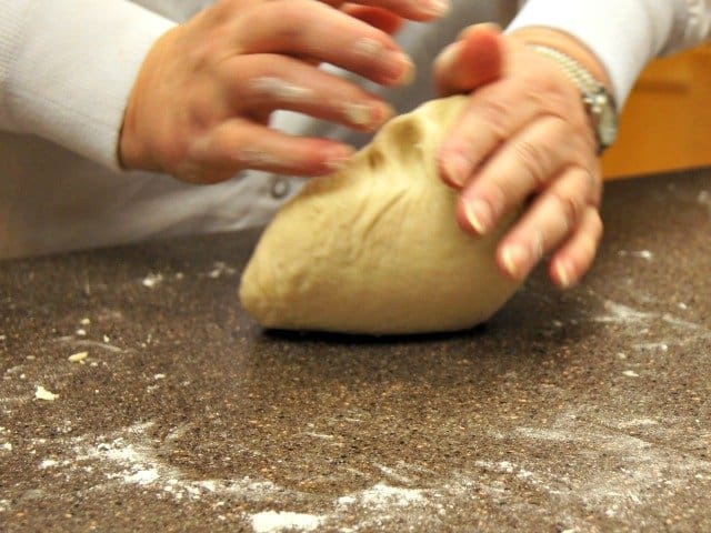 How to knead dough