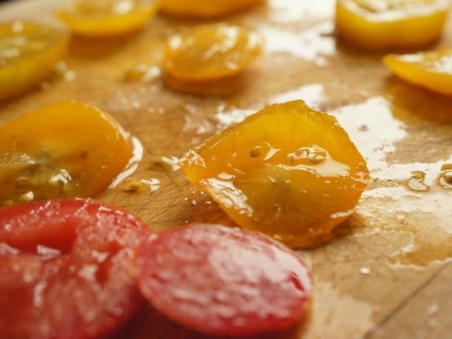 Dehydrating tomatoes for panini