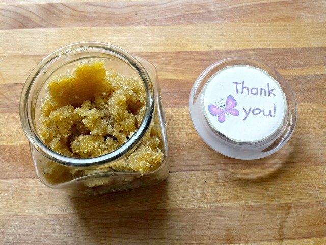 Round thank you gift tag ready to go