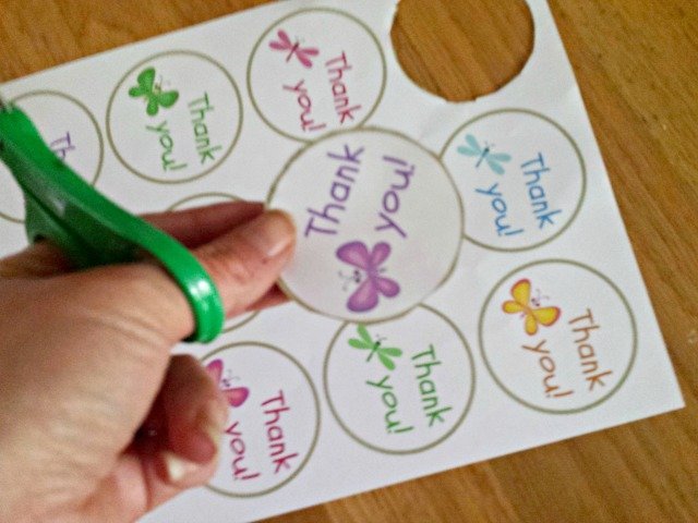 Thank you gift tag printable being cut