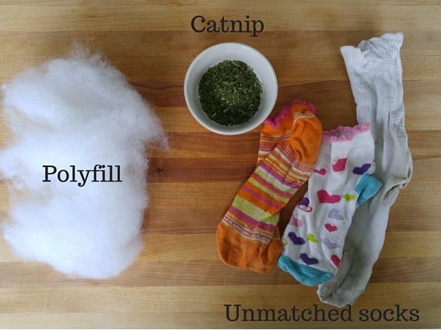 All you need to make homemade catnip toys