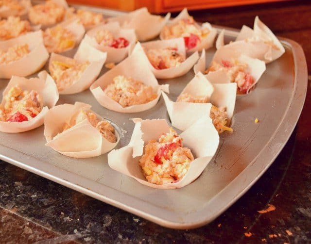 Fill phyllo cups with cream cheese mixture