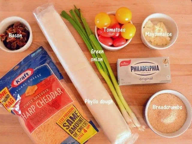 Ingredients for tomato bacon cups