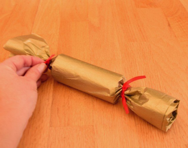 Tie ribbon on the ends of your New Years Eve poppers