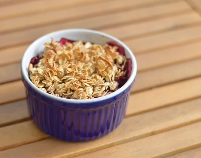 Delicious and easy baked cherry oatmeal