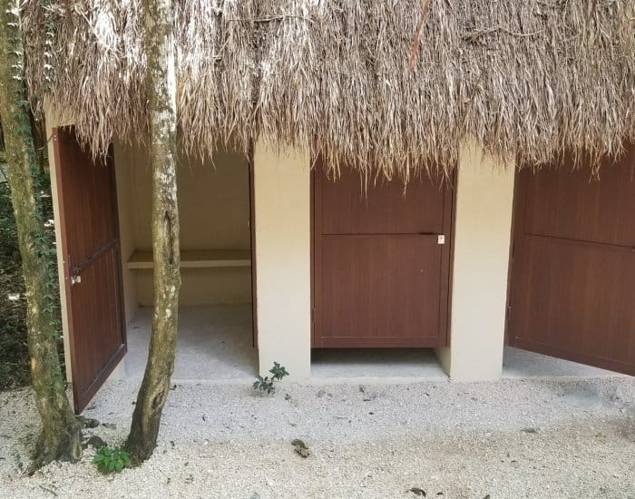 Rio Secreto changing cabins