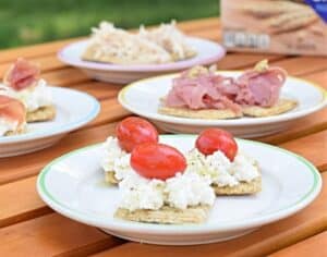 Delicious picnic cracker sandwiches