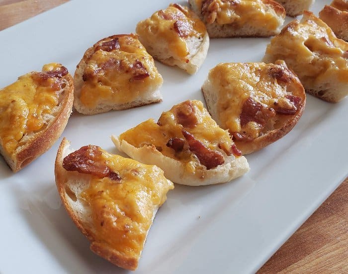 Easy cheesy bacon pizzas