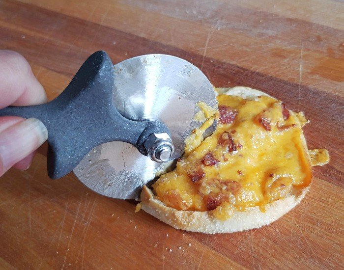 Slice boozy pizza bites
