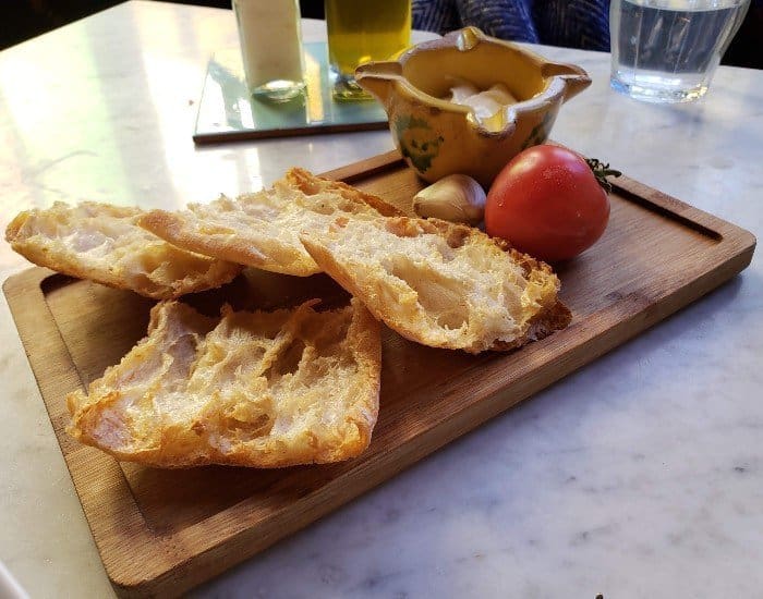 Pan con tomate