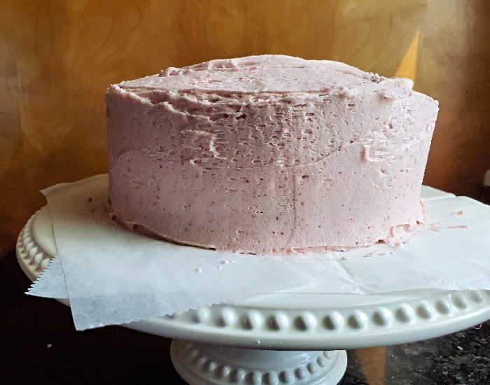Use parchment when frosting