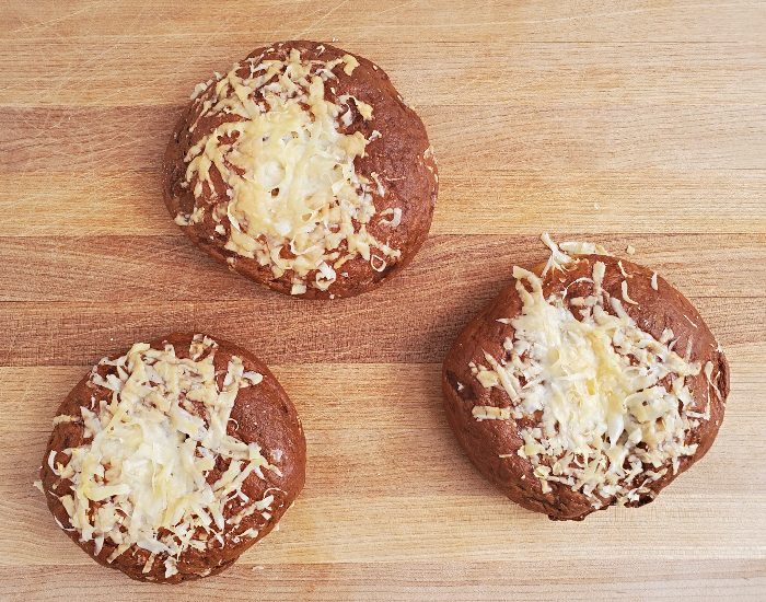 3 bagels ready to eat