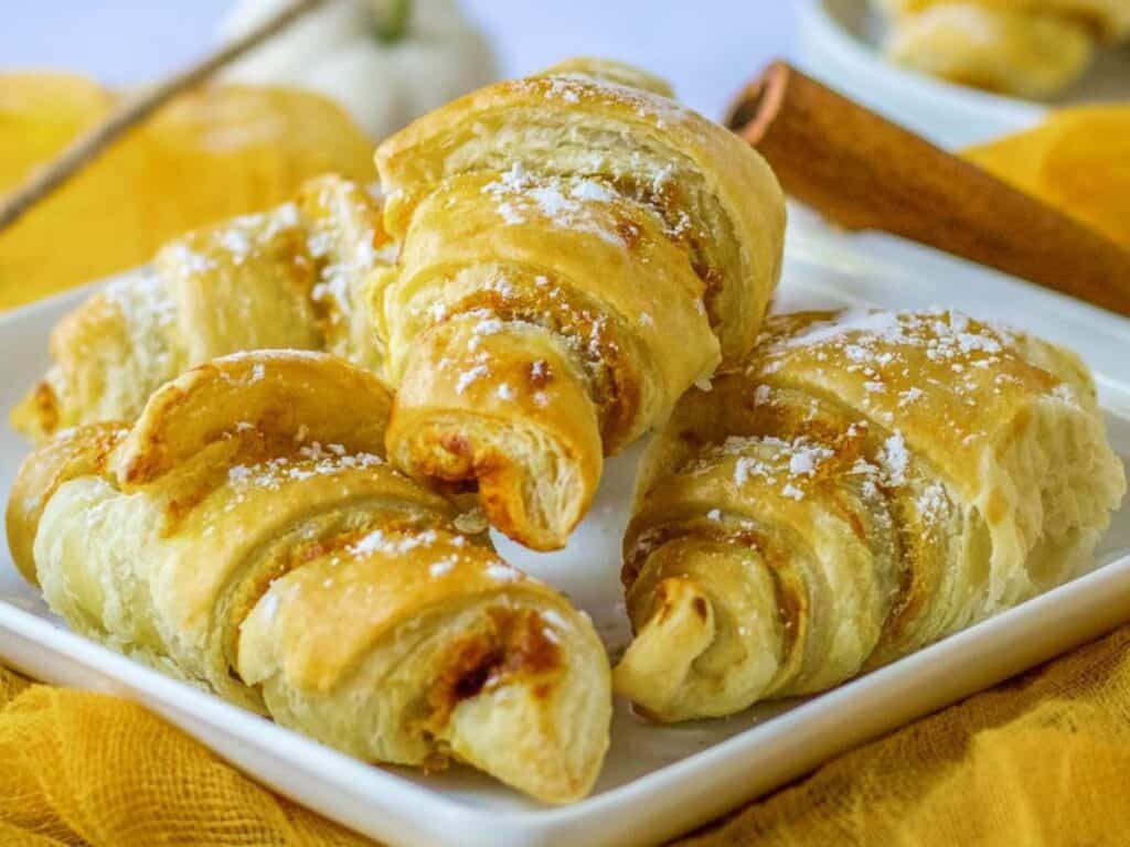 Image shows delicious pumpkin pie crescent rolls.