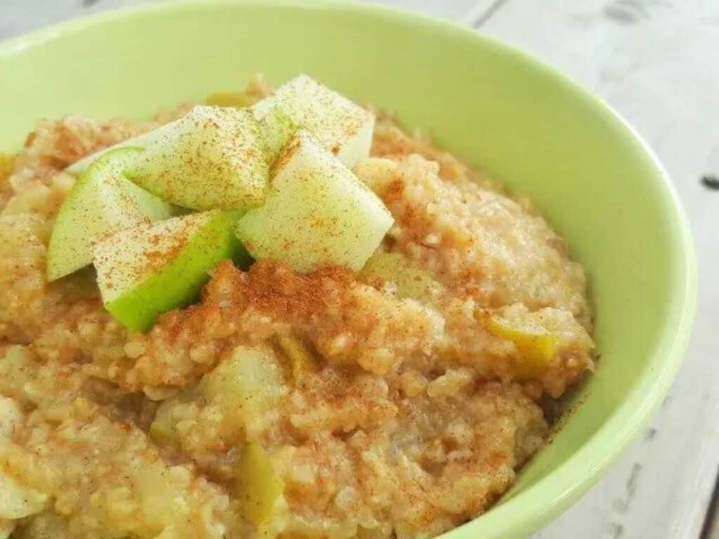 Image shows easy to make caramelized apple oatmeal.