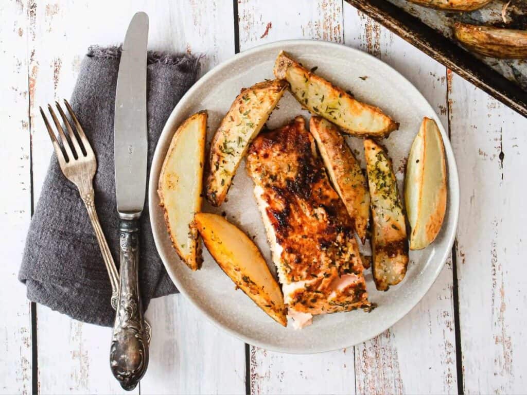 Image shows baked creamy salmon recipe.