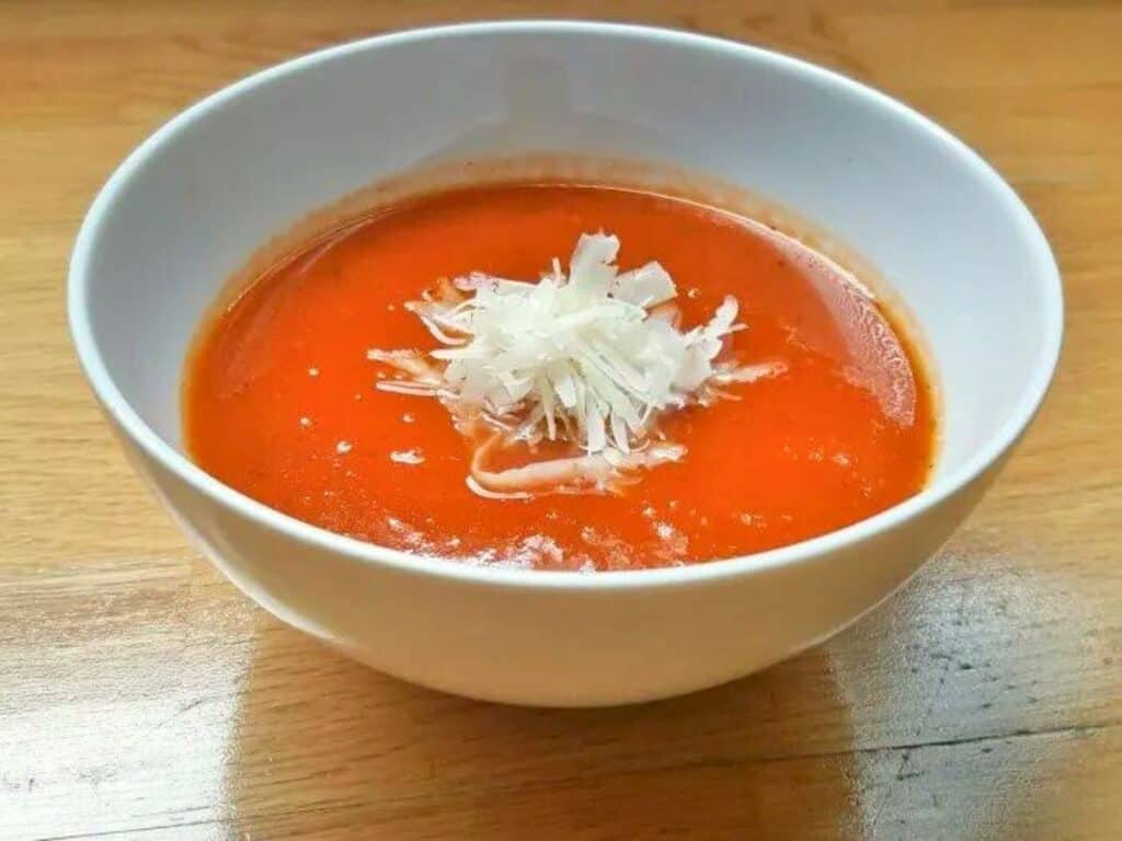 Image shows delicious instant pot tomato soup.