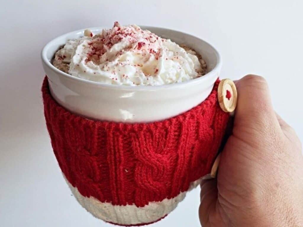 Image shows delicious peppermint hot chcoolate.