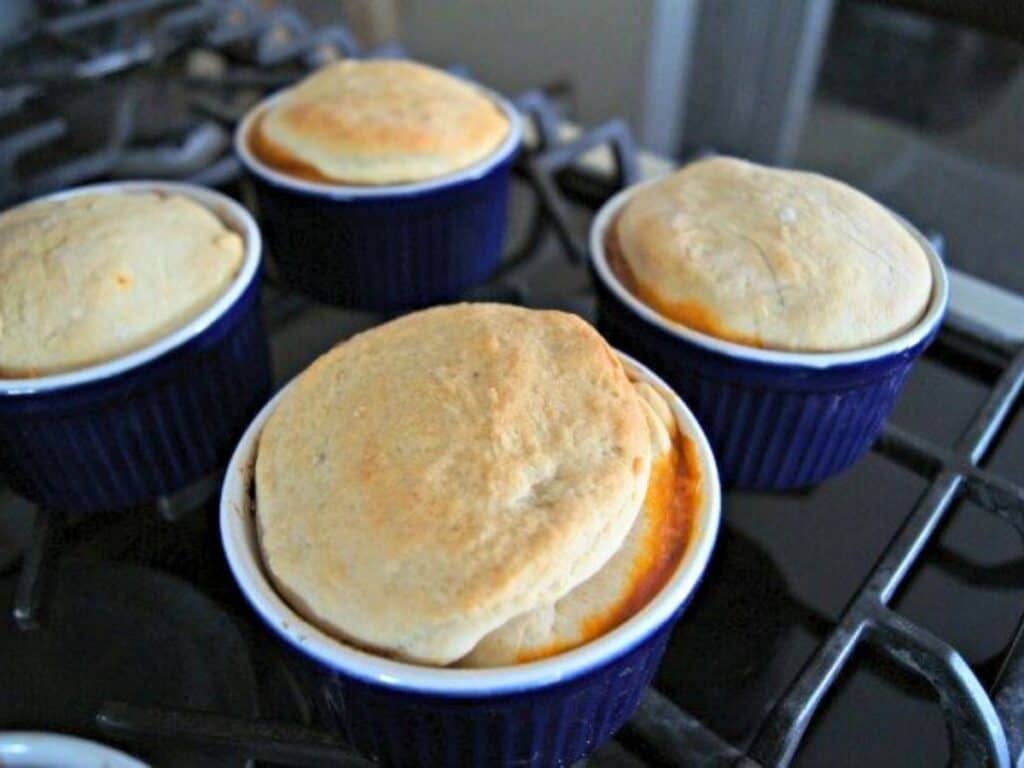 Image shows waiting to be cooked pizzakins.