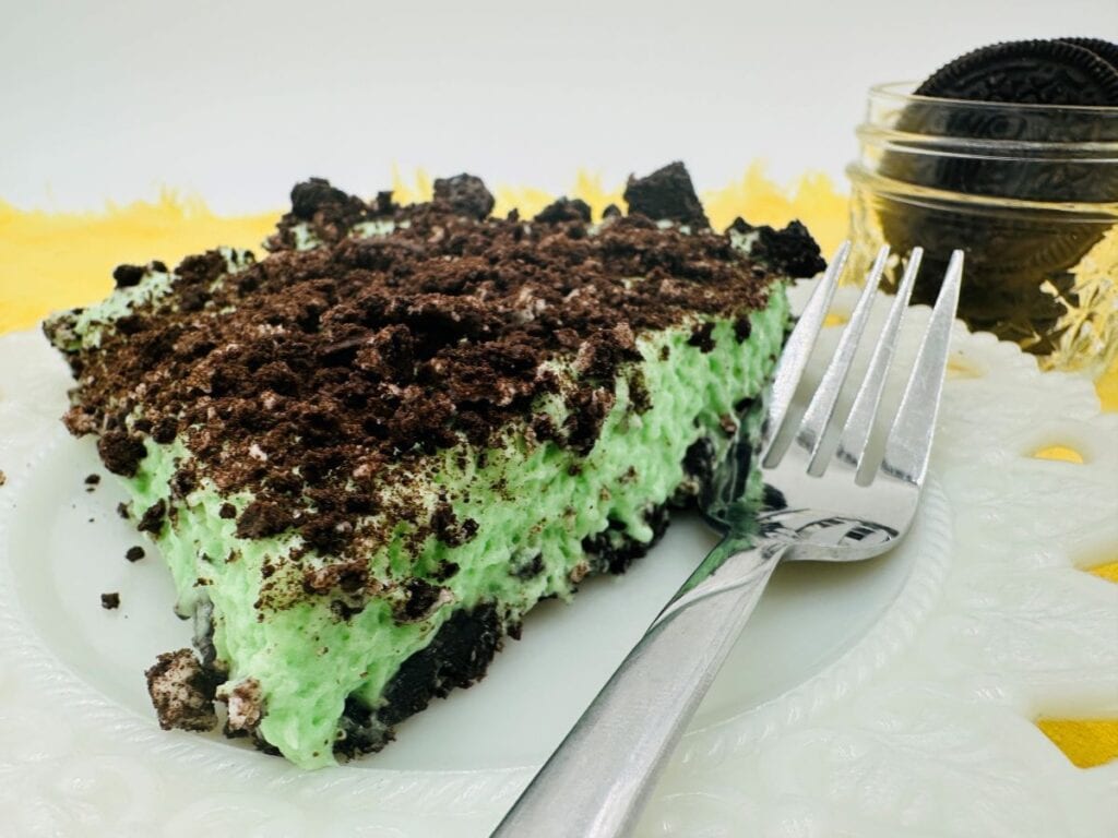Image shows grasshopper pie recipe.