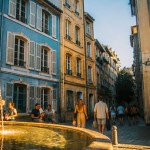 Quartiers à éviter Aix en Provence, rue typique et fontaine