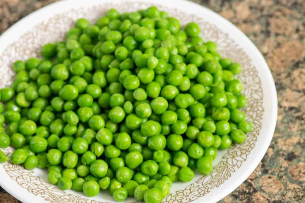 frozen-peas-on-a-plate