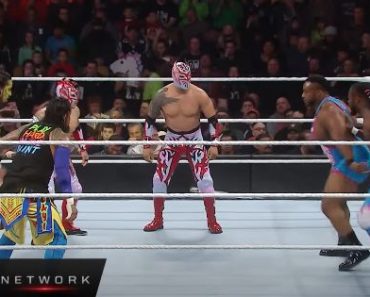 WWE Tag Team Title Triple Threat Ladder Match: WWE TLC 2015