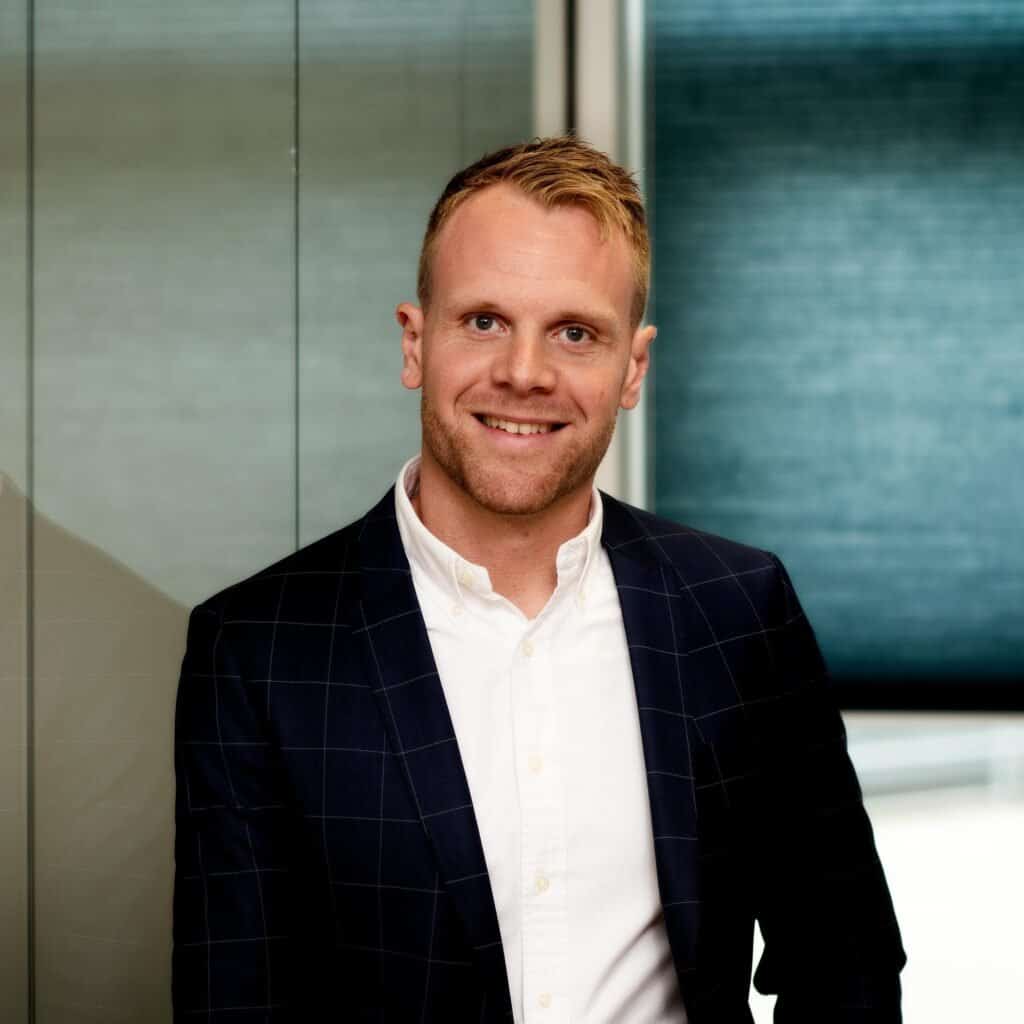 Energi- og ekspertkonsulent i erhvervssektoren, professionel forretningsrådgiver, med fokus på innovations- og vækststrategier.