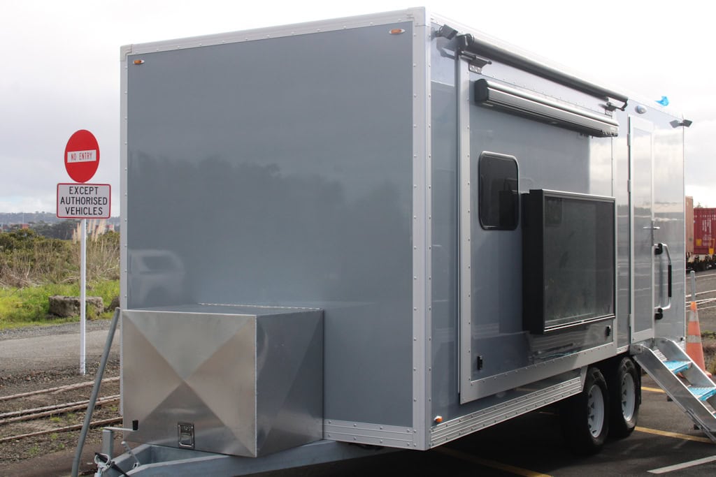 Kiwi Rail mobile office with 65" Apollo Enclosure