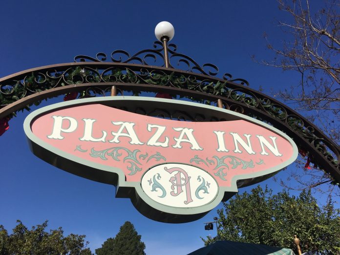 Plaza Inn Sign scaled