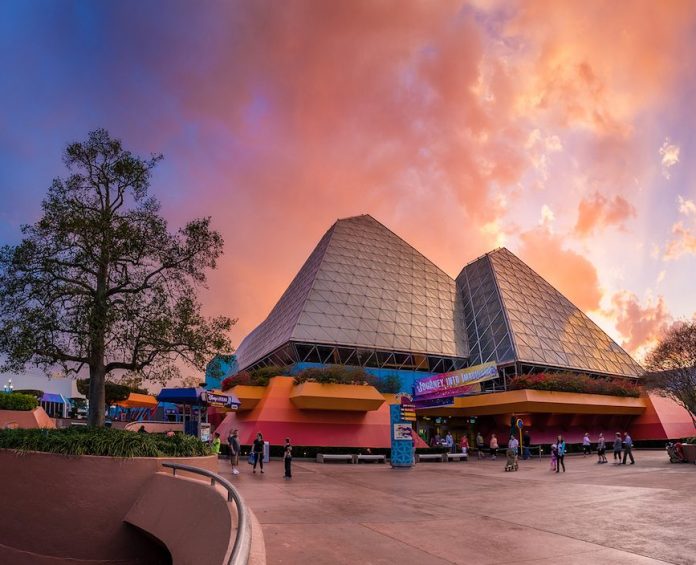 iss897978572 e1549720106301