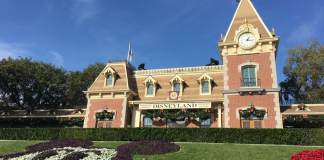 disneyland train station