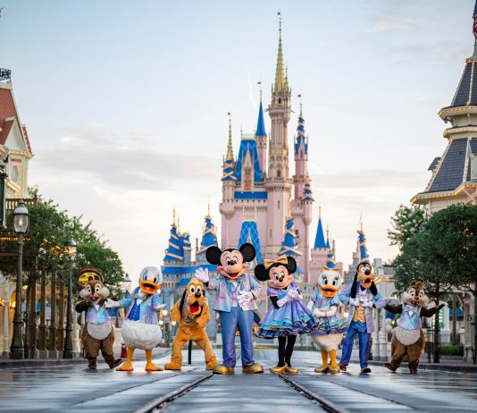 mickey minnie scaled