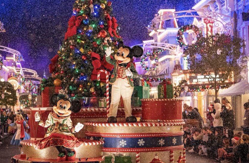 Why Christmas Time Is Our Favorite Time At Disney World! 7 Christmas Time