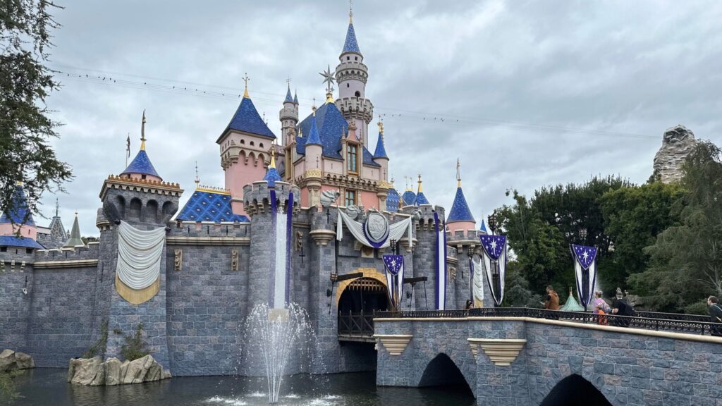 Save on Early 2024 Stays at the Disneyland Resort 2 disneylandcastle