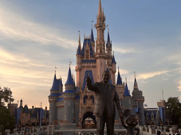 castle pic partner statue