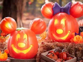 Mickey and Minnie Light Up Pumpkins