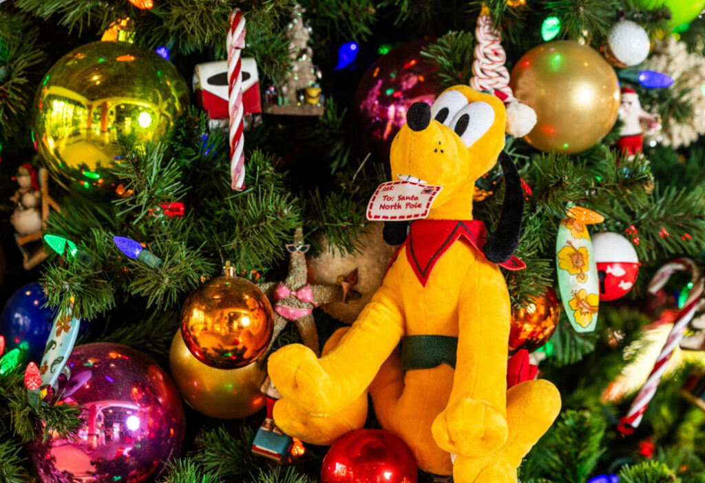 Sneak Peek at SOME of the Holiday Merch Coming to Walt Disney World in 2024! 16 Holiday Merch