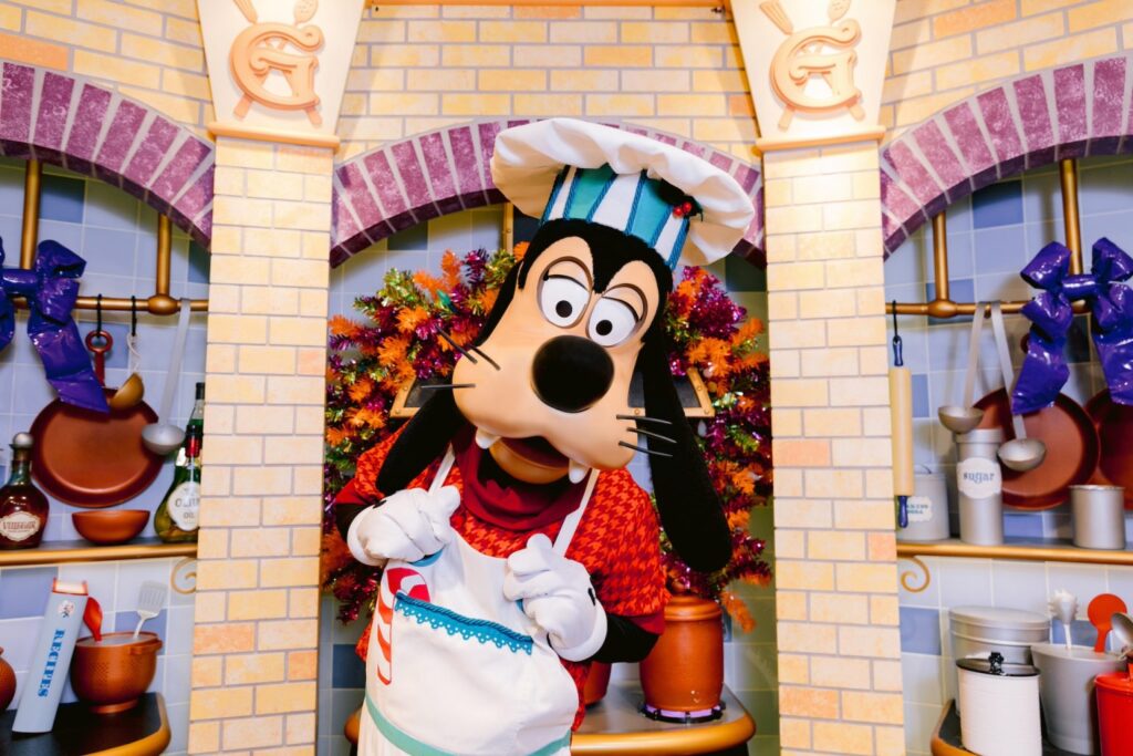 Family Friendly Holiday Celebrations at Disney Parks 8 goofy kitchen