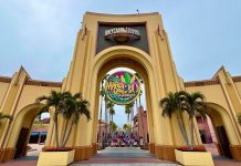 Mardi Gras at Universal Orlando Resort 1